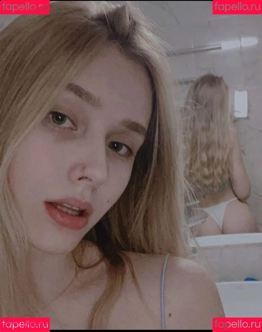 whylollycry Onlyfans Photo Gallery 