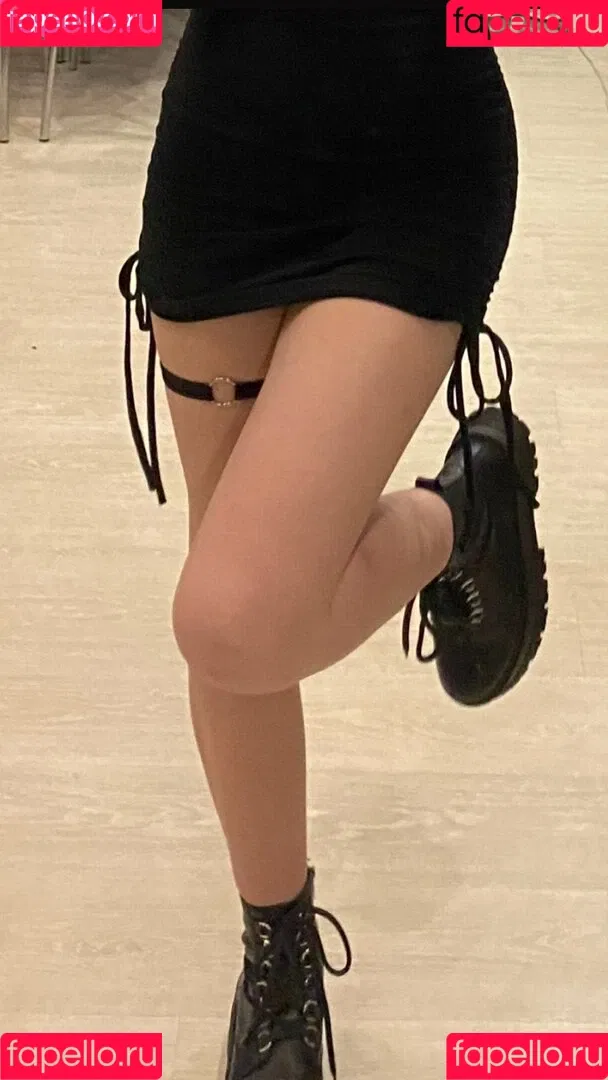 whylollycry Onlyfans Photo Gallery 