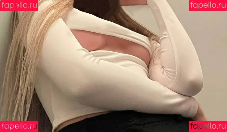 whylollycry Onlyfans Photo Gallery 