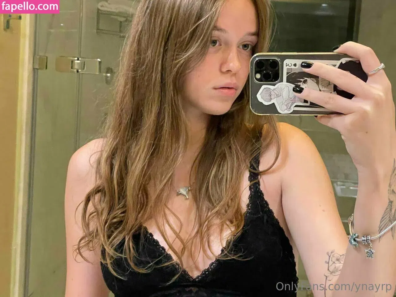 ynayrp Onlyfans Photo Gallery 