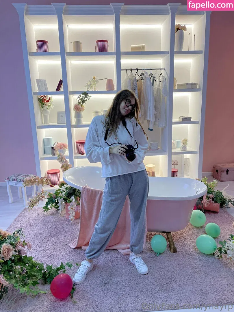 ynayrp Onlyfans Photo Gallery 