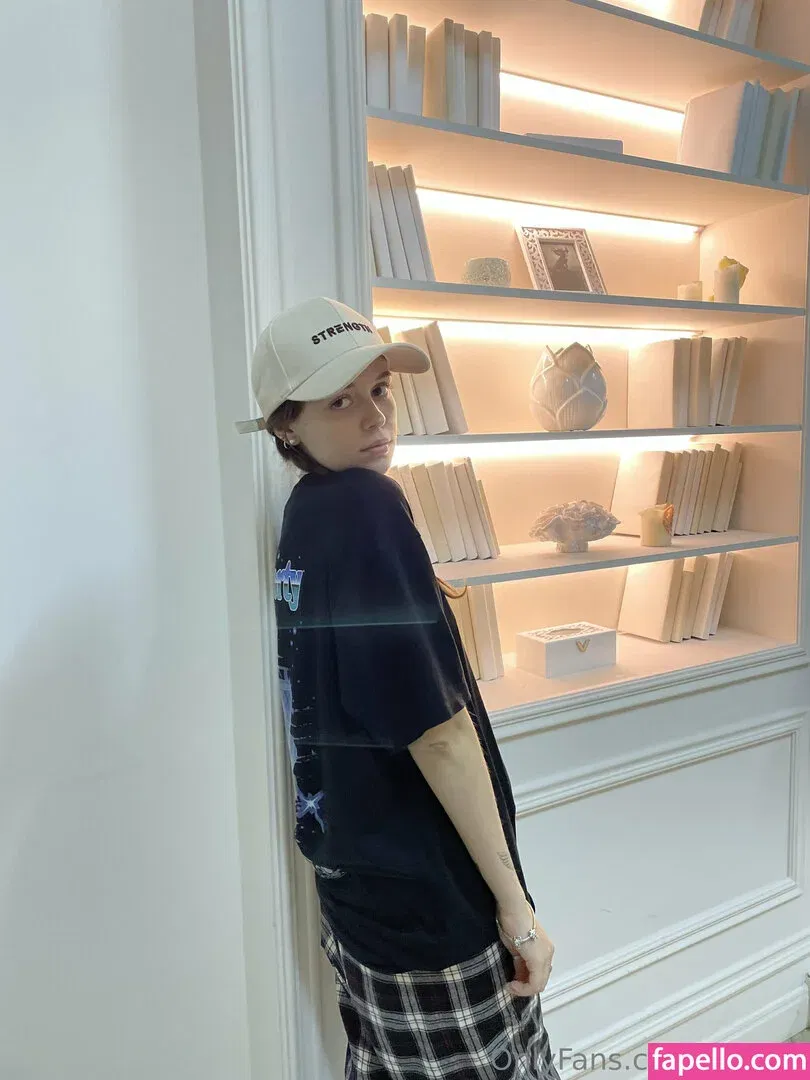 ynayrp Onlyfans Photo Gallery 