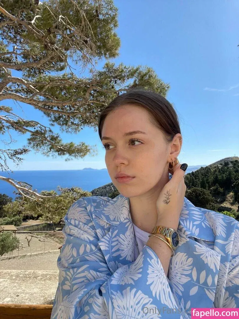 ynayrp Onlyfans Photo Gallery 