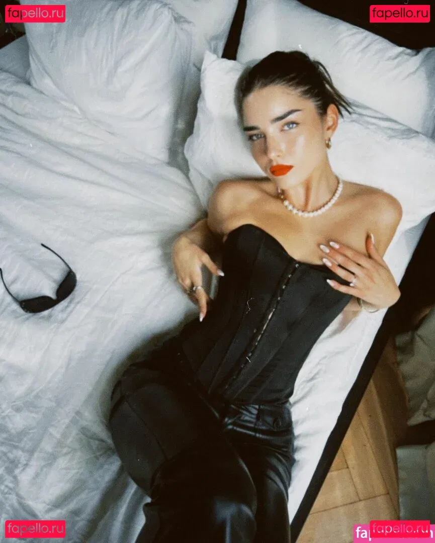 Ella Grossman Onlyfans Photo Gallery 