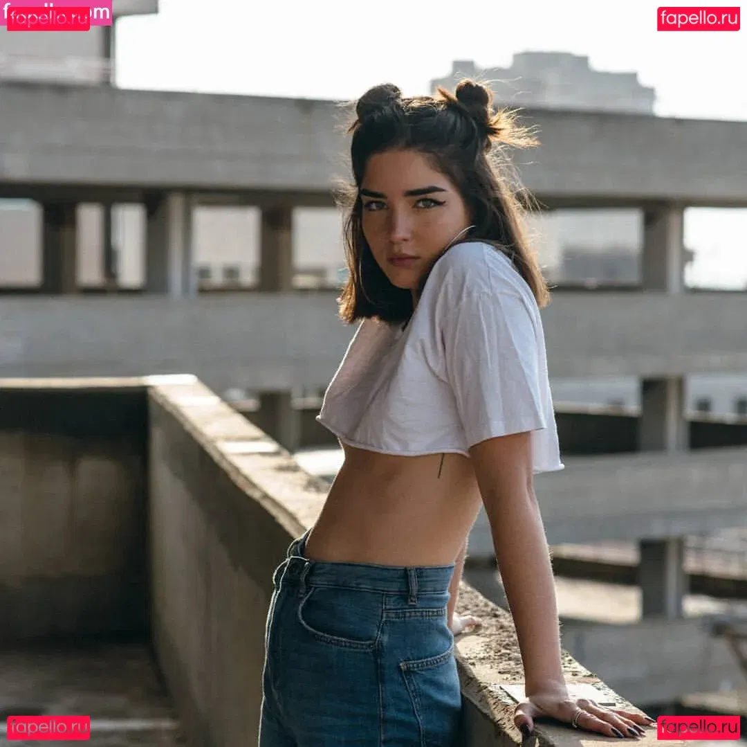 Ella Grossman Onlyfans Photo Gallery 