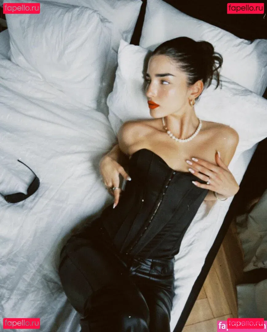 Ella Grossman Onlyfans Photo Gallery 