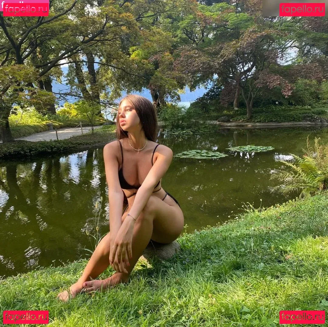 daria.nkaaaa Onlyfans Photo Gallery 