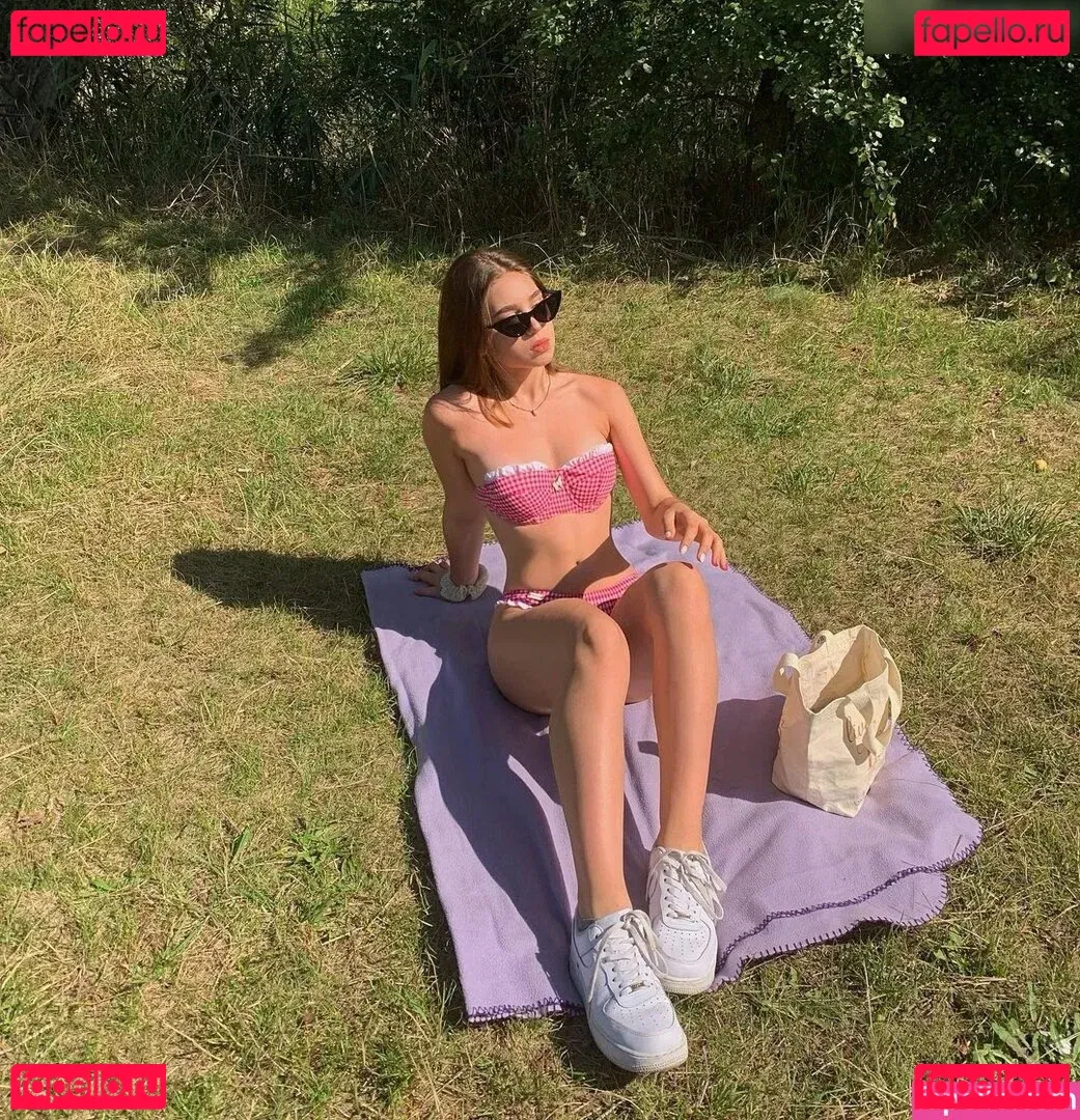 daria.nkaaaa Onlyfans Photo Gallery 