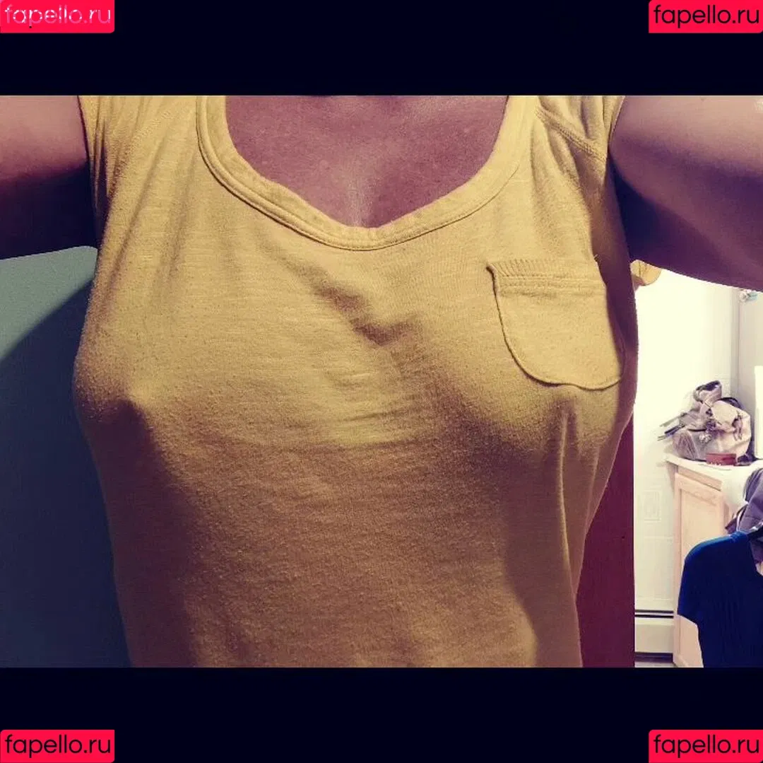 LanaRN Onlyfans Photo Gallery 