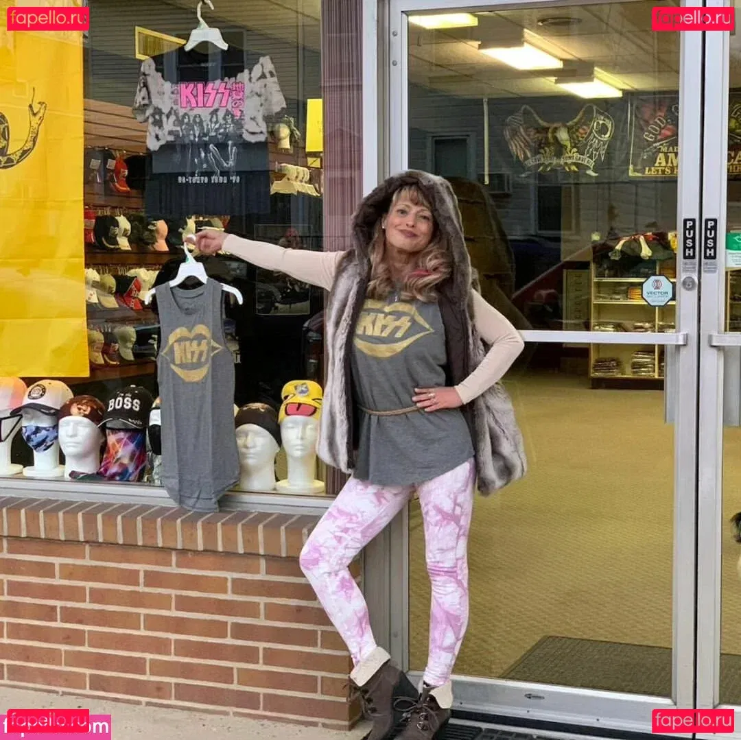 LanaRN Onlyfans Photo Gallery 