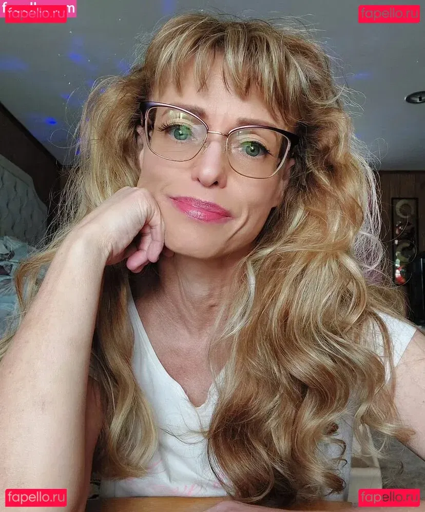 LanaRN Onlyfans Photo Gallery 