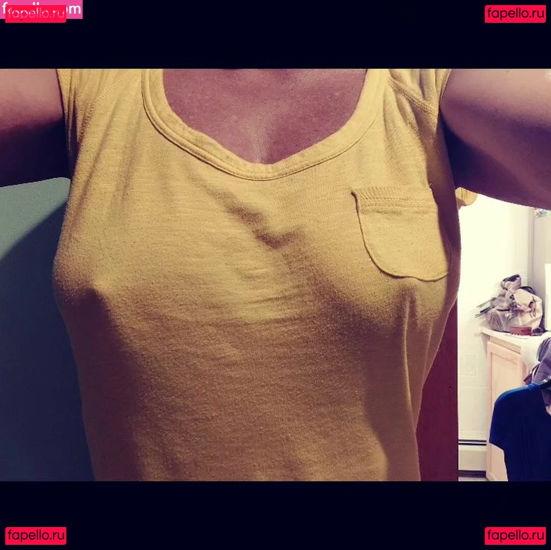 LanaRN Onlyfans Photo Gallery 