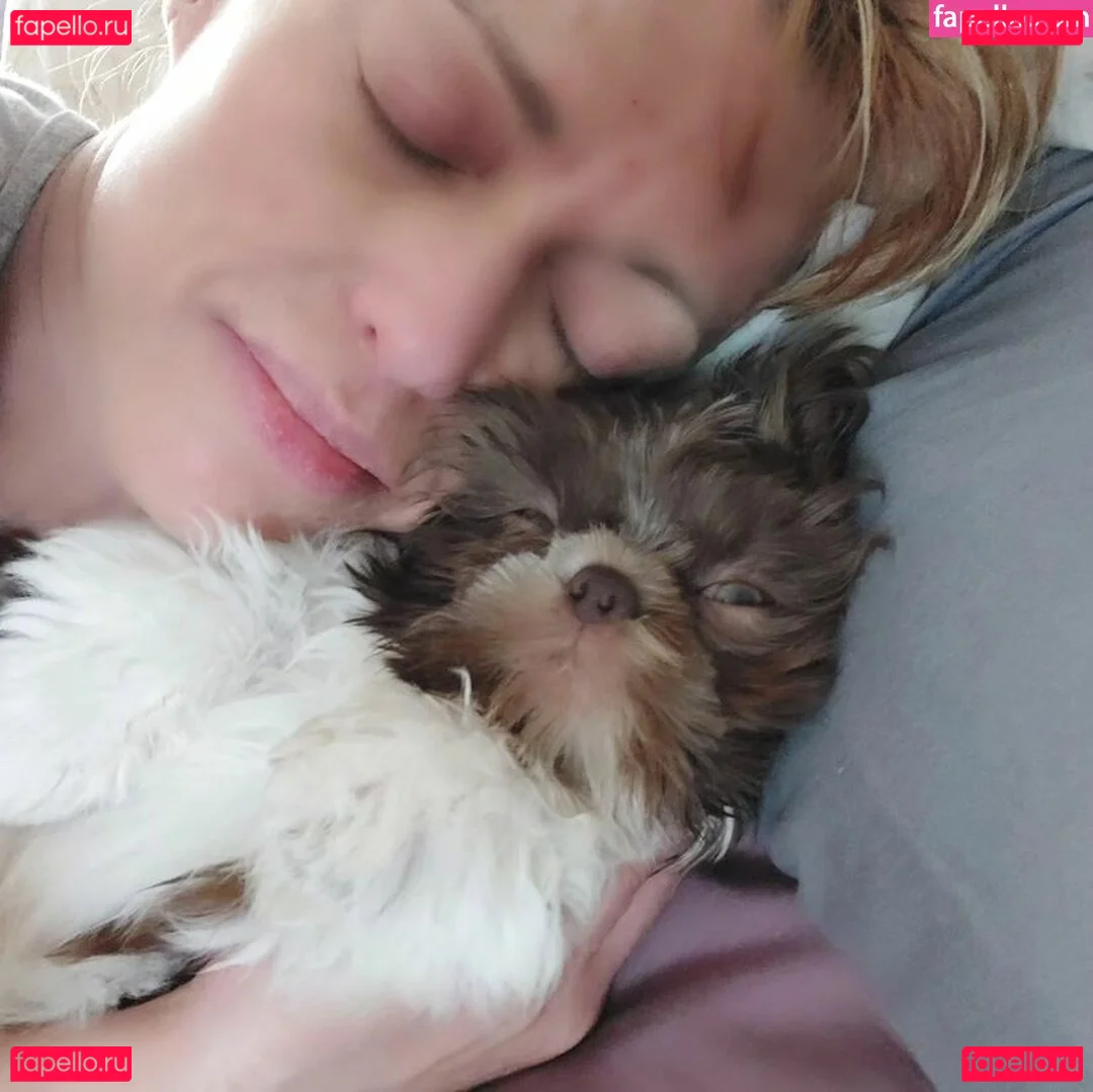 LanaRN Onlyfans Photo Gallery 