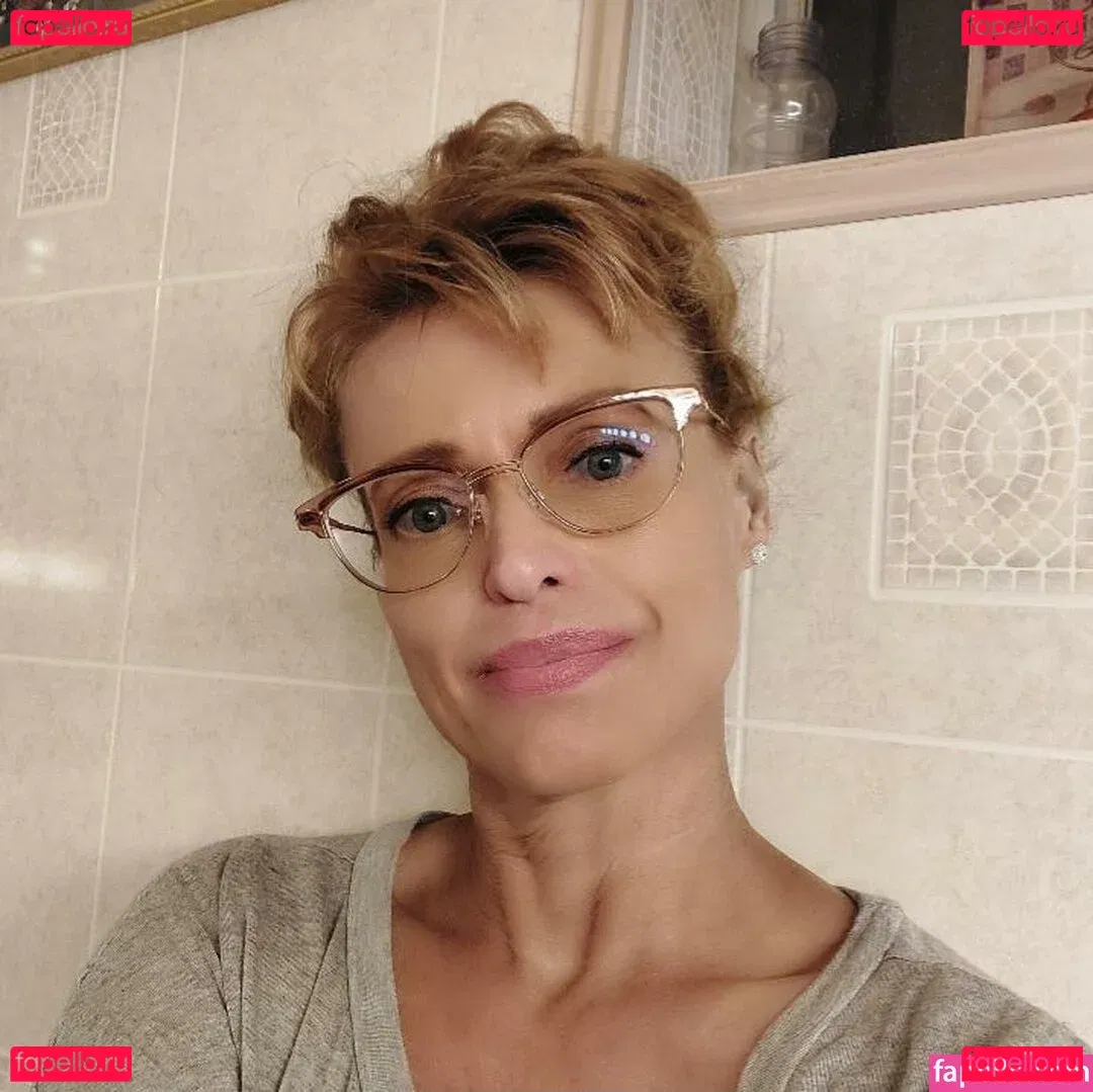 LanaRN Onlyfans Photo Gallery 