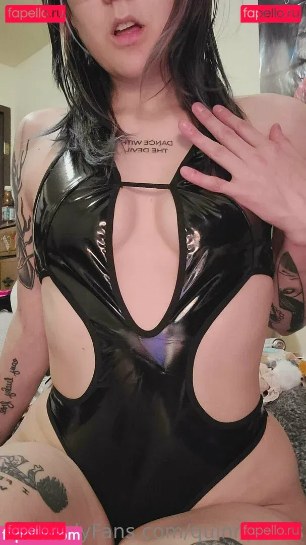 quinnpeaks Onlyfans Photo Gallery 