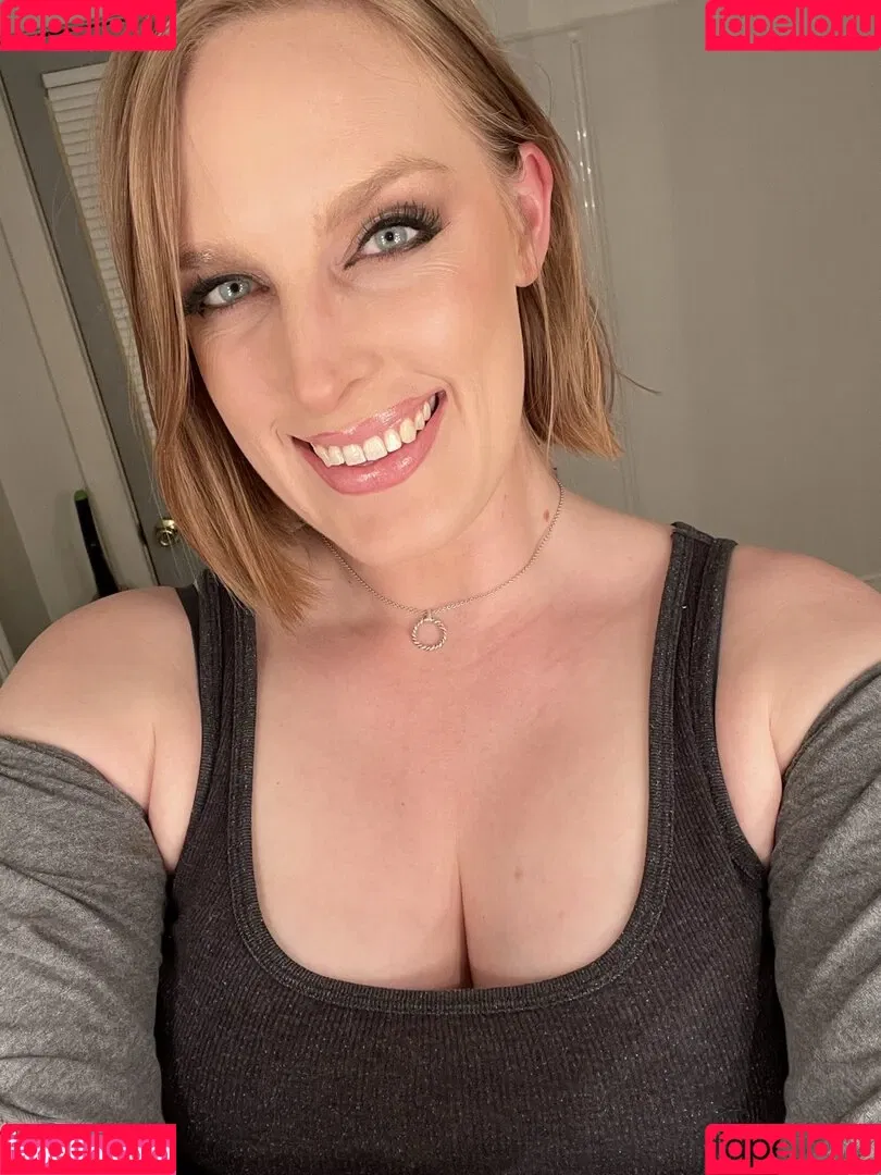 SubmittedRose Onlyfans Photo Gallery 