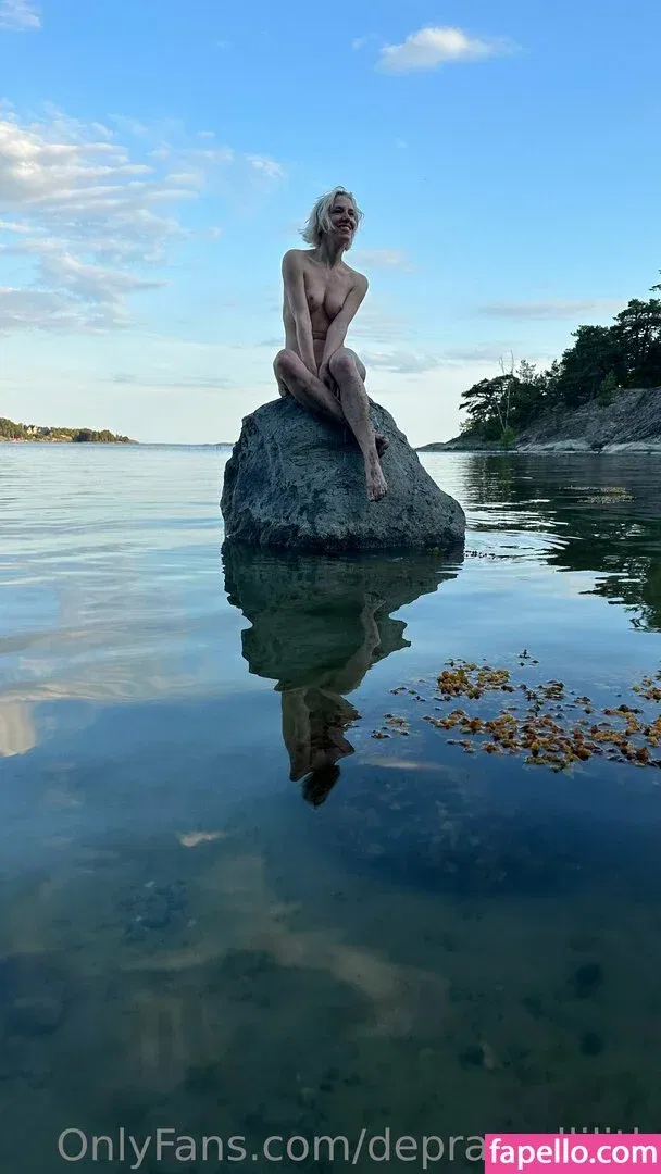 lilyadick Onlyfans Photo Gallery 