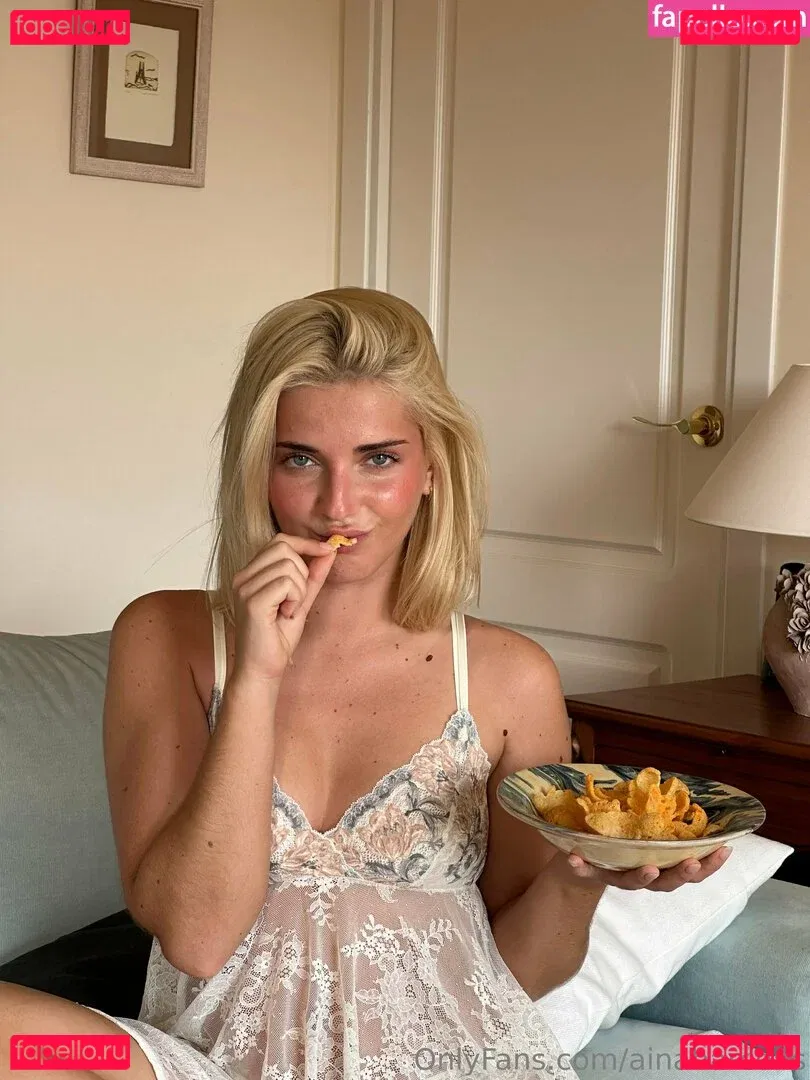 ainabarcons Onlyfans Photo Gallery 