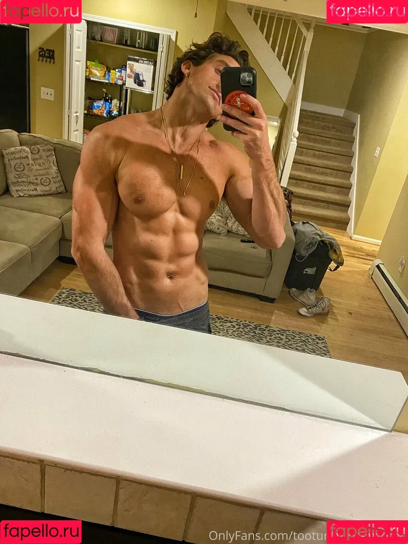 tooturntuncensored Onlyfans Photo Gallery 