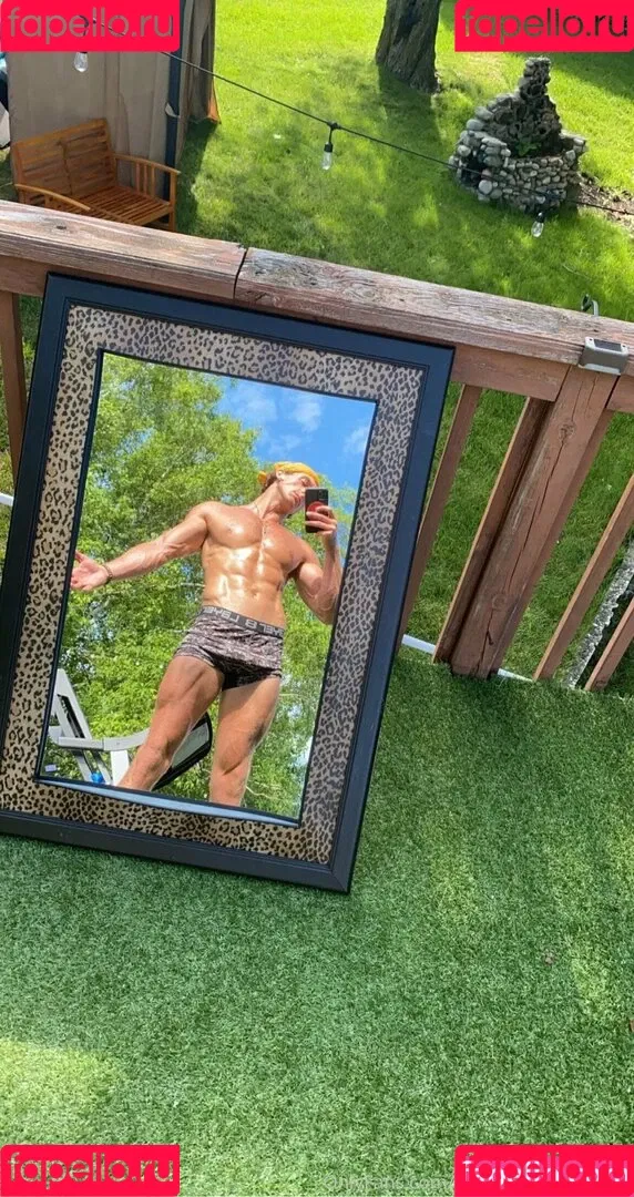 tooturntuncensored Onlyfans Photo Gallery 
