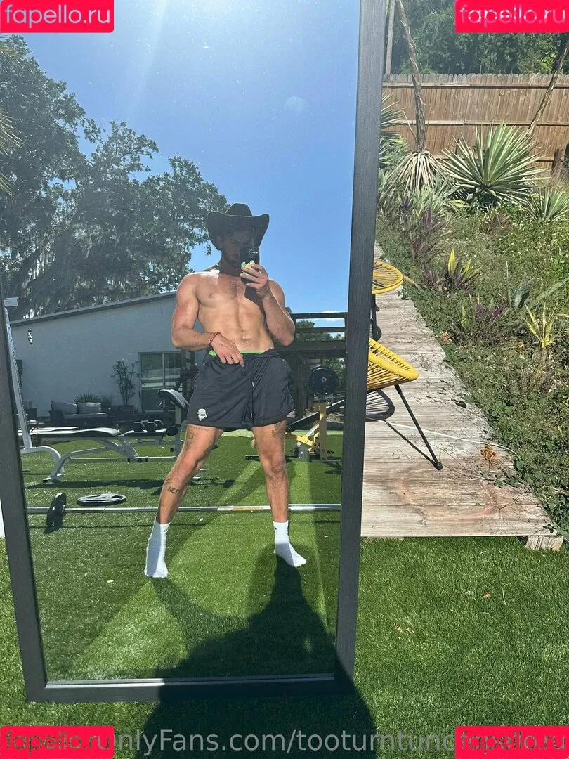 tooturntuncensored Onlyfans Photo Gallery 