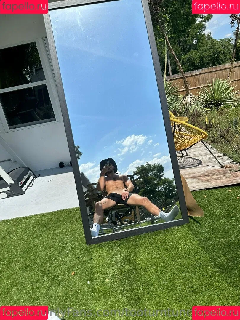 tooturntuncensored Onlyfans Photo Gallery 