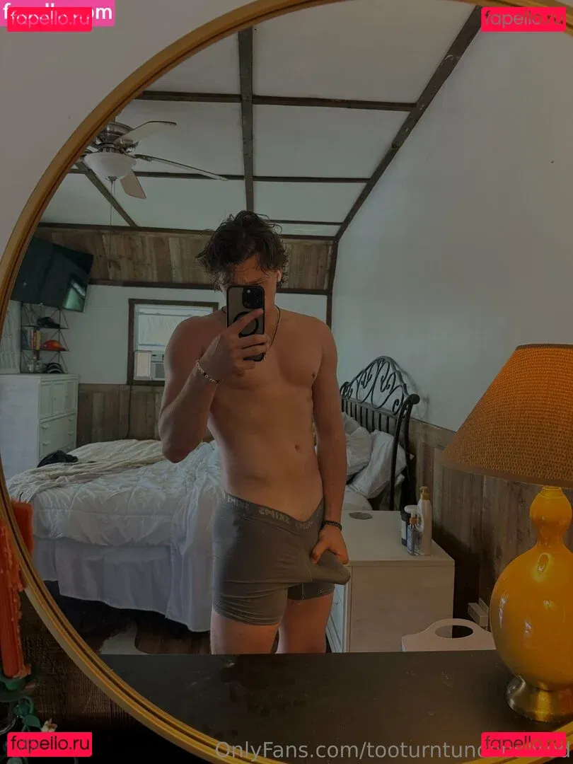 tooturntuncensored Onlyfans Photo Gallery 