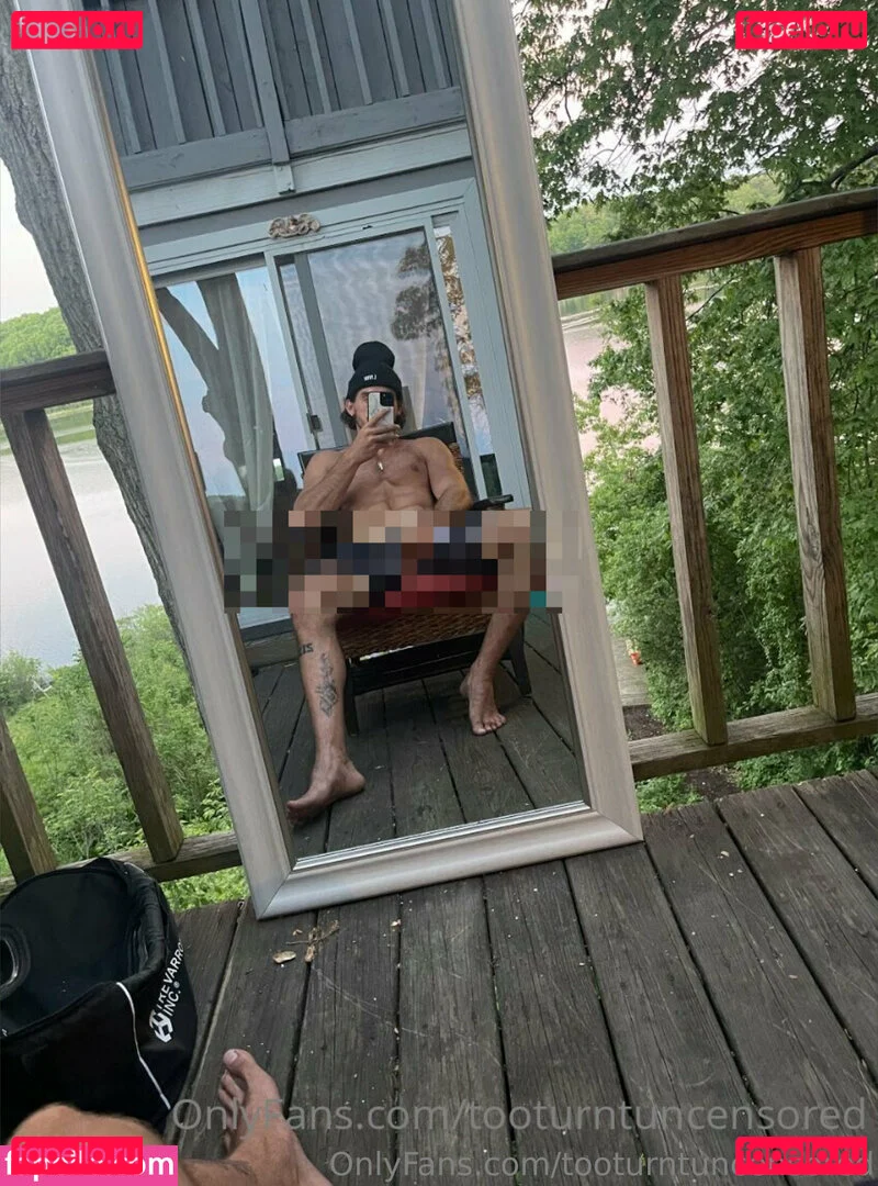 tooturntuncensored Onlyfans Photo Gallery 