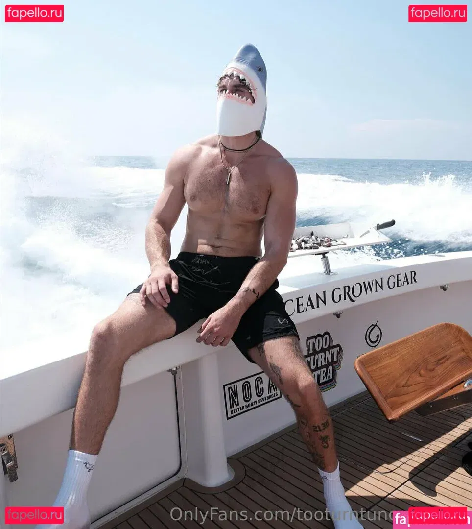 tooturntuncensored Onlyfans Photo Gallery 