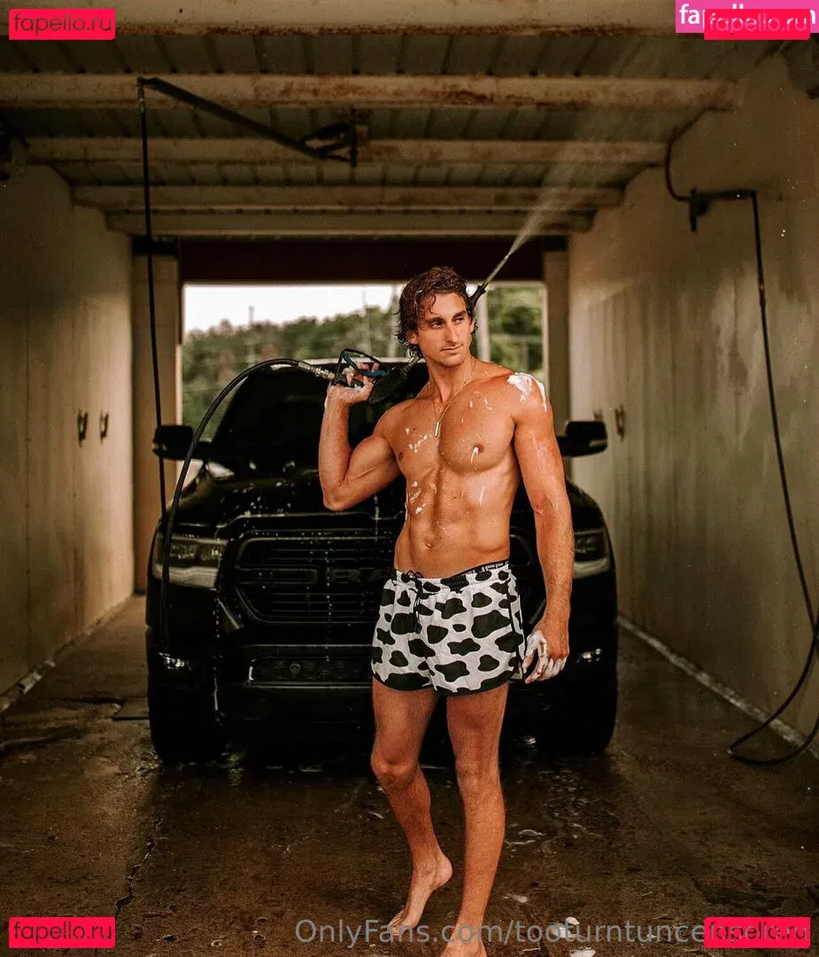 tooturntuncensored Onlyfans Photo Gallery 