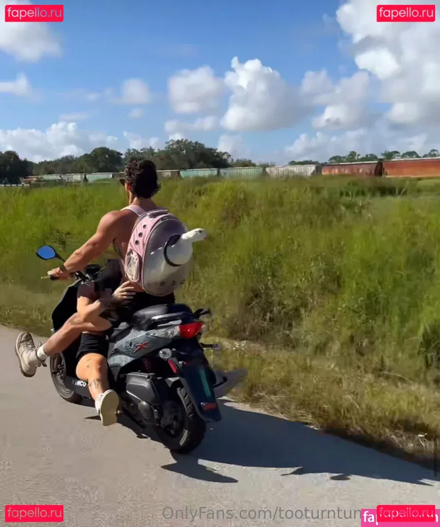 tooturntuncensored Onlyfans Photo Gallery 