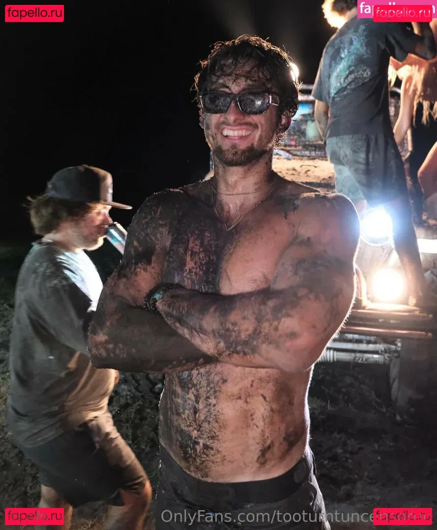 tooturntuncensored Onlyfans Photo Gallery 