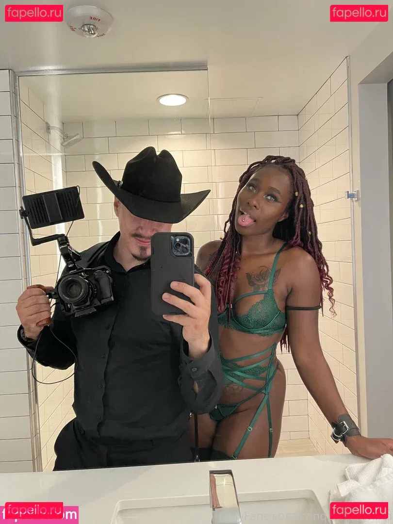 conquerhermind Onlyfans Photo Gallery 