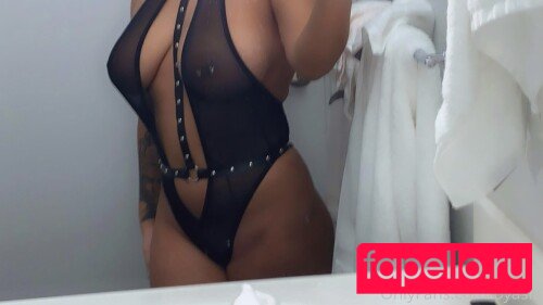 Oyasia Nude Onlyfans Photo 25