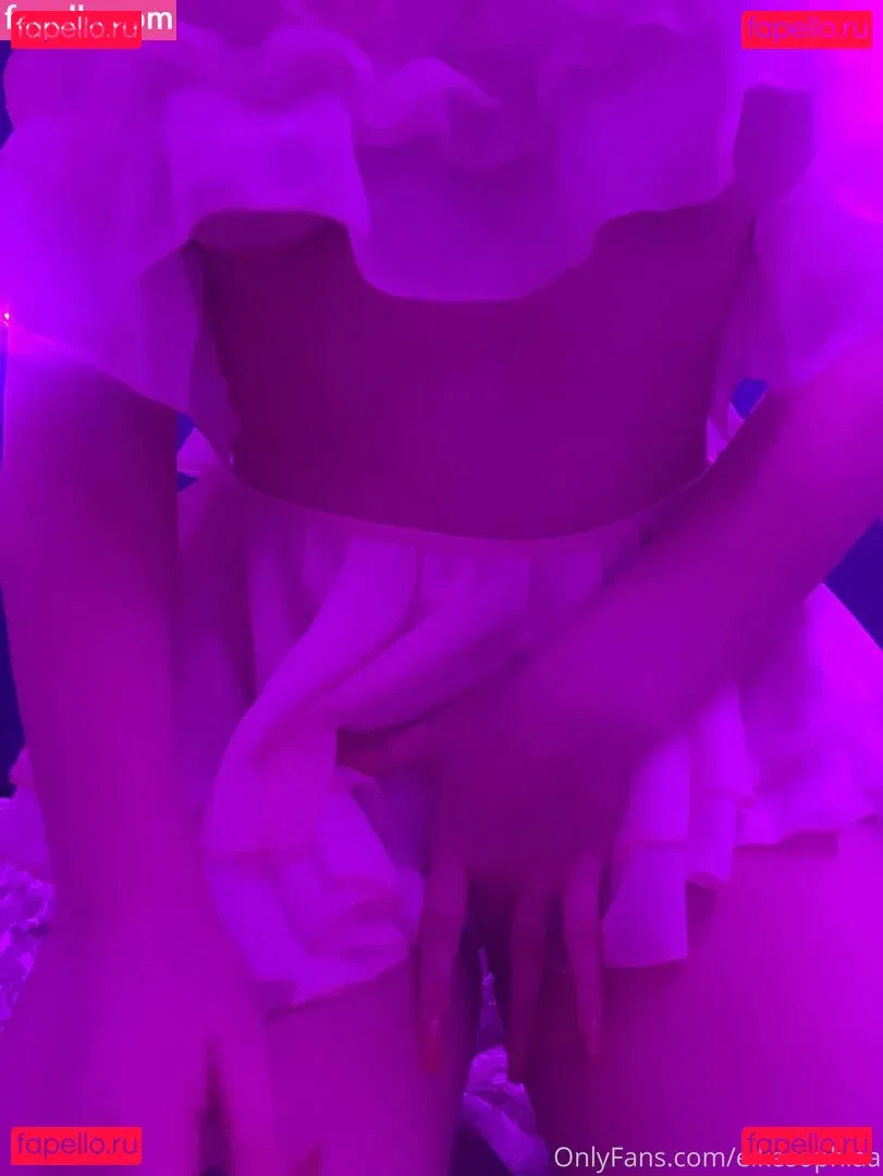 elkesophiaa Onlyfans Photo Gallery 