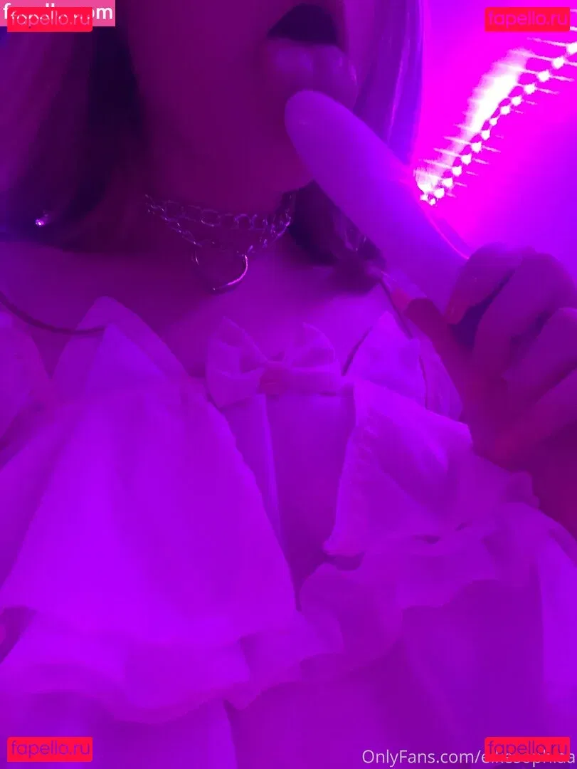 elkesophiaa Onlyfans Photo Gallery 