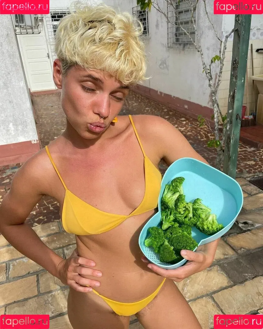 Bruna Linzmeyer Onlyfans Photo Gallery 
