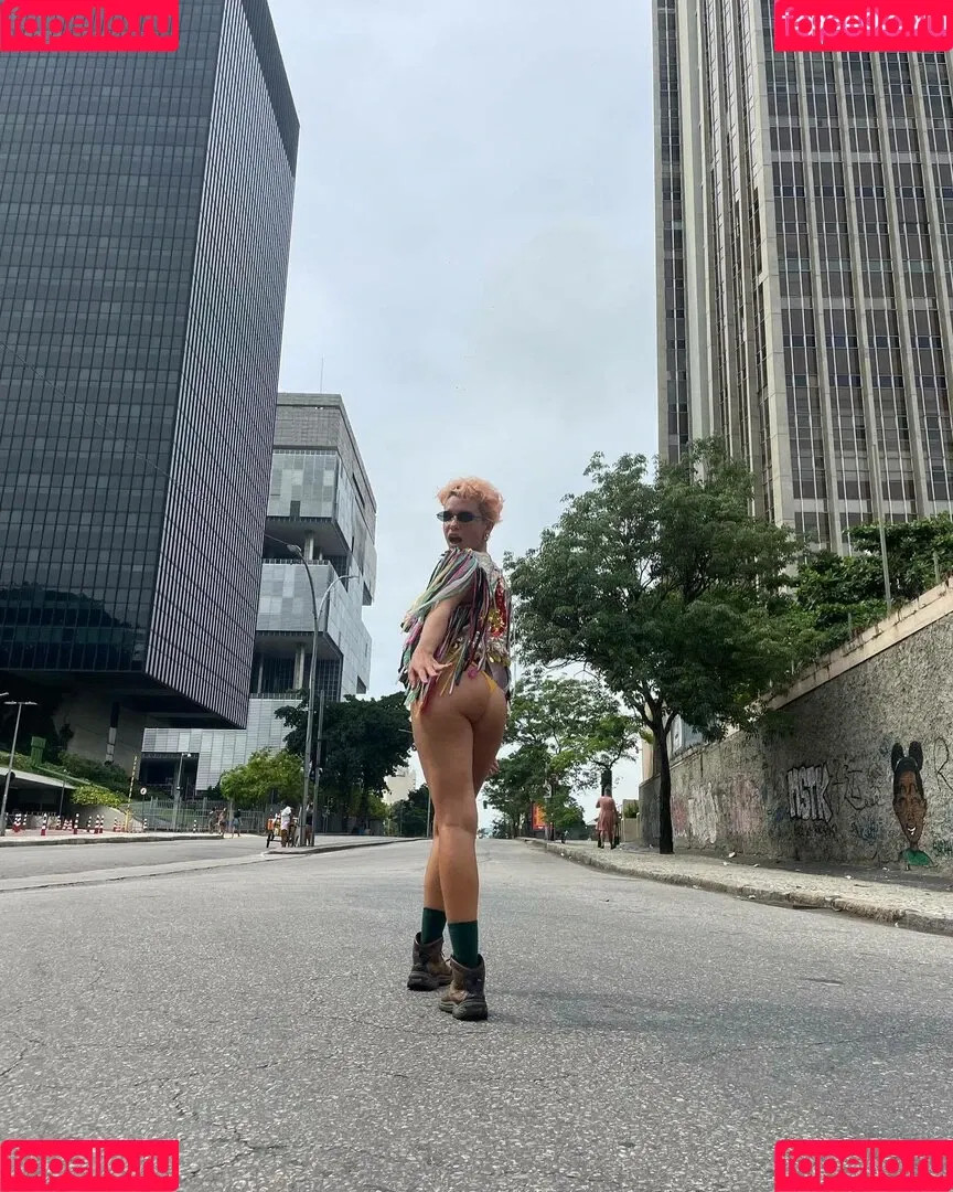 Bruna Linzmeyer Onlyfans Photo Gallery 