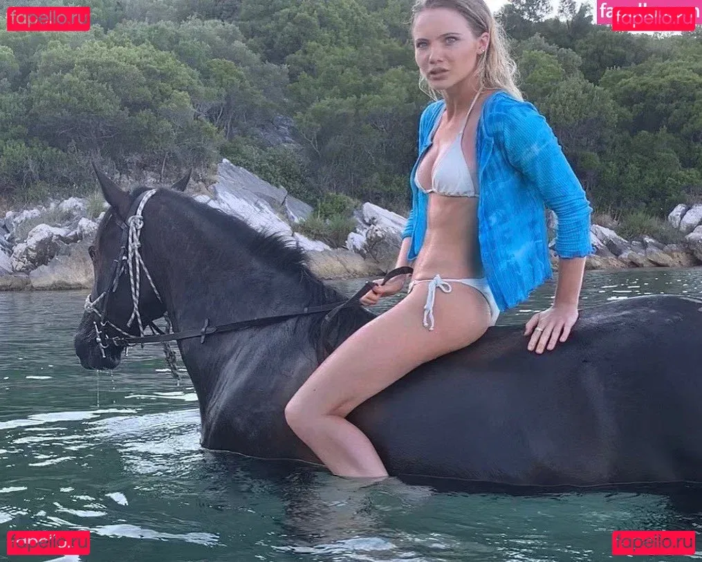 Freya A Onlyfans Photo Gallery 