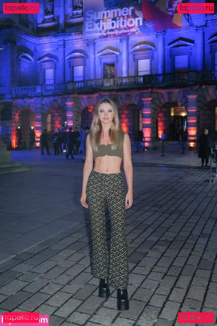 Freya A Onlyfans Photo Gallery 