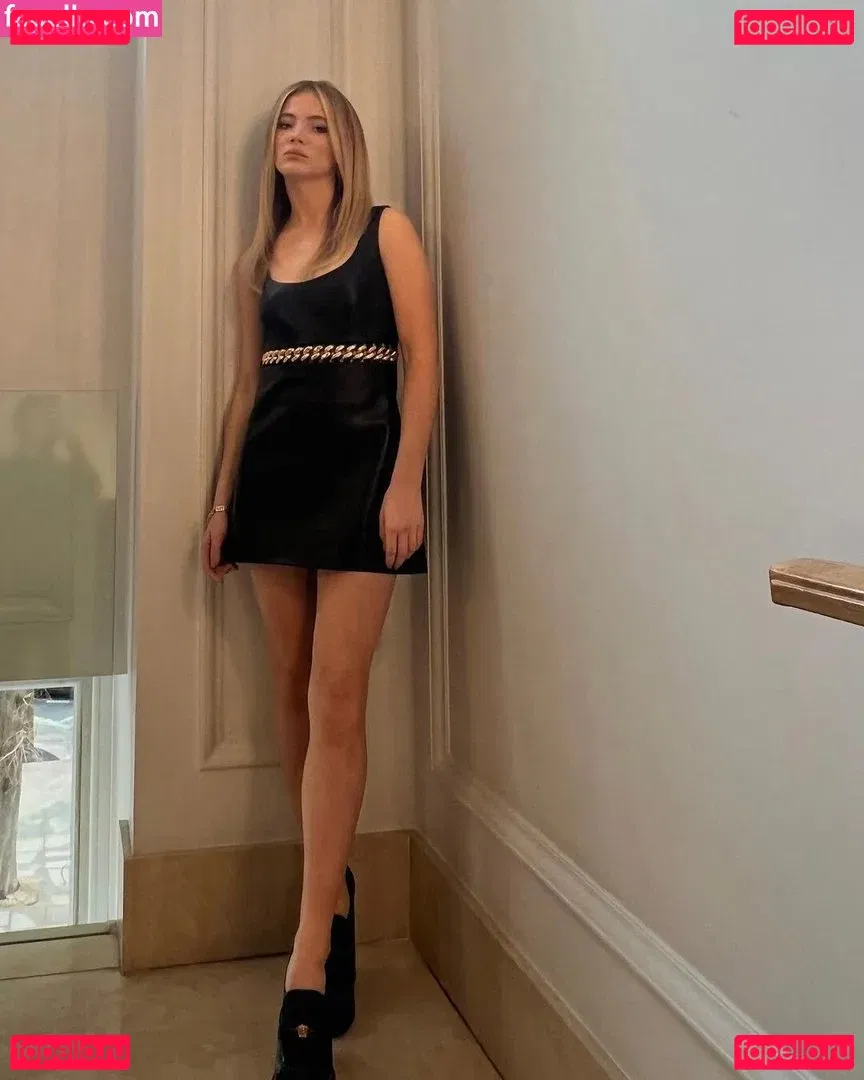 Freya A Onlyfans Photo Gallery 