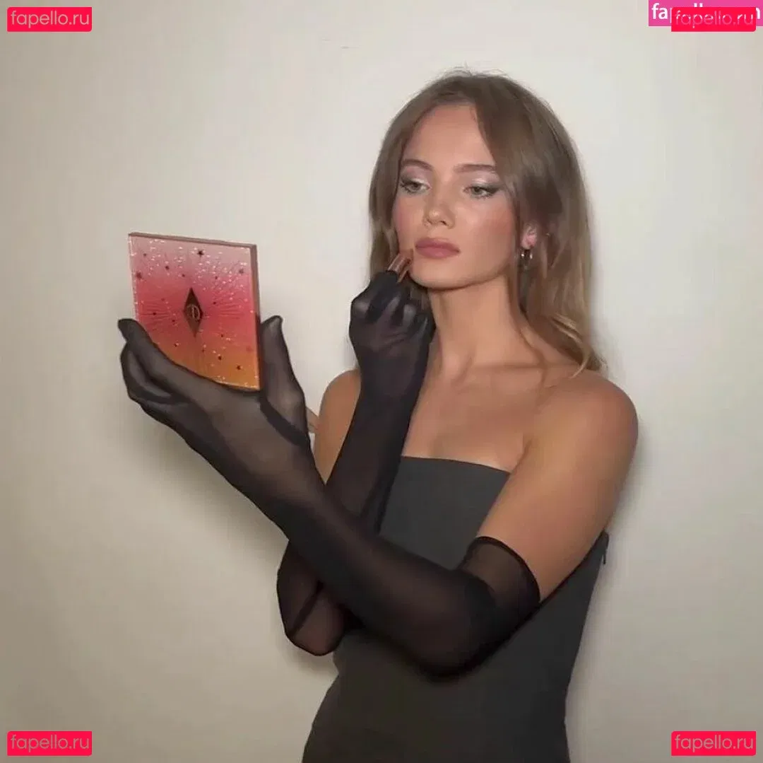 Freya A Onlyfans Photo Gallery 