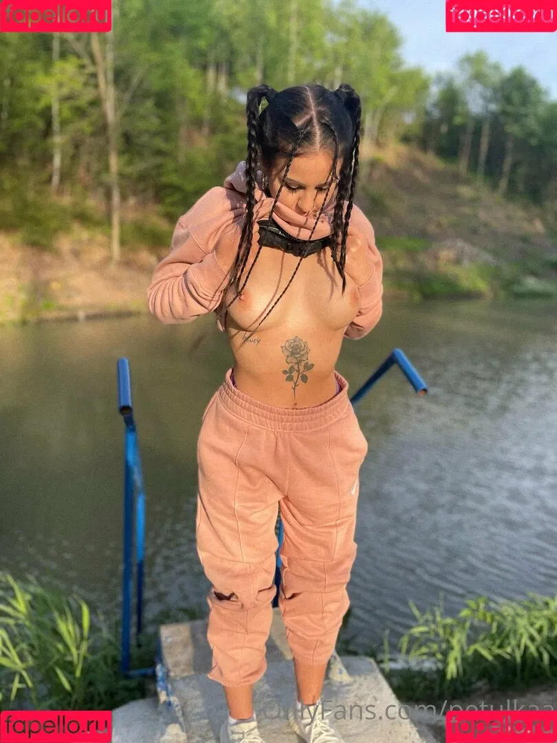 petulkaa Onlyfans Photo Gallery 