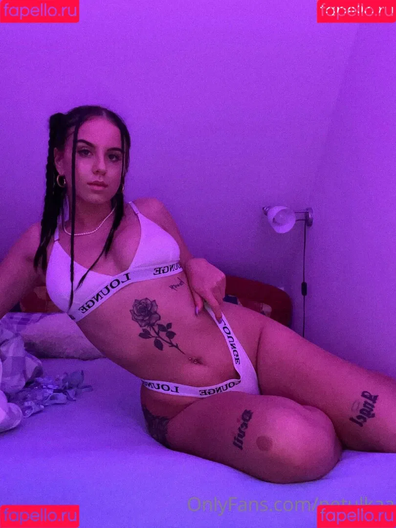 petulkaa Onlyfans Photo Gallery 
