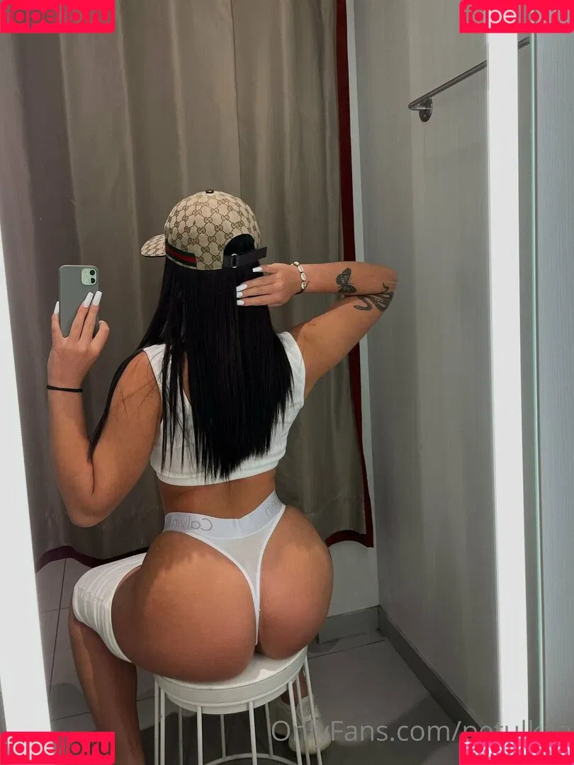 petulkaa Onlyfans Photo Gallery 