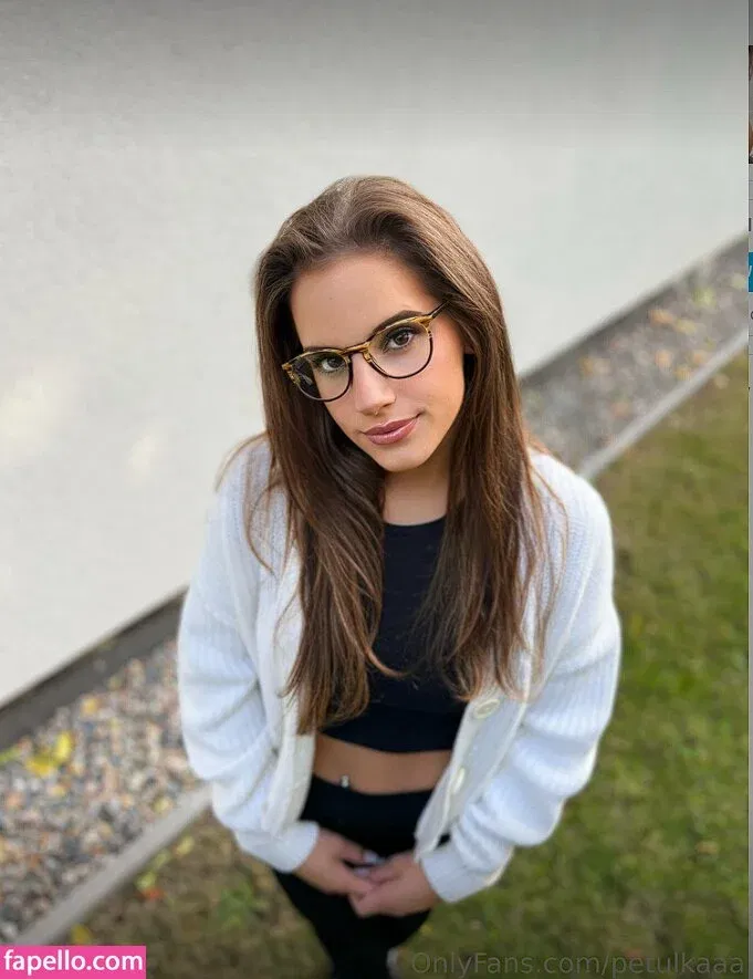 petulkaa Onlyfans Photo Gallery 