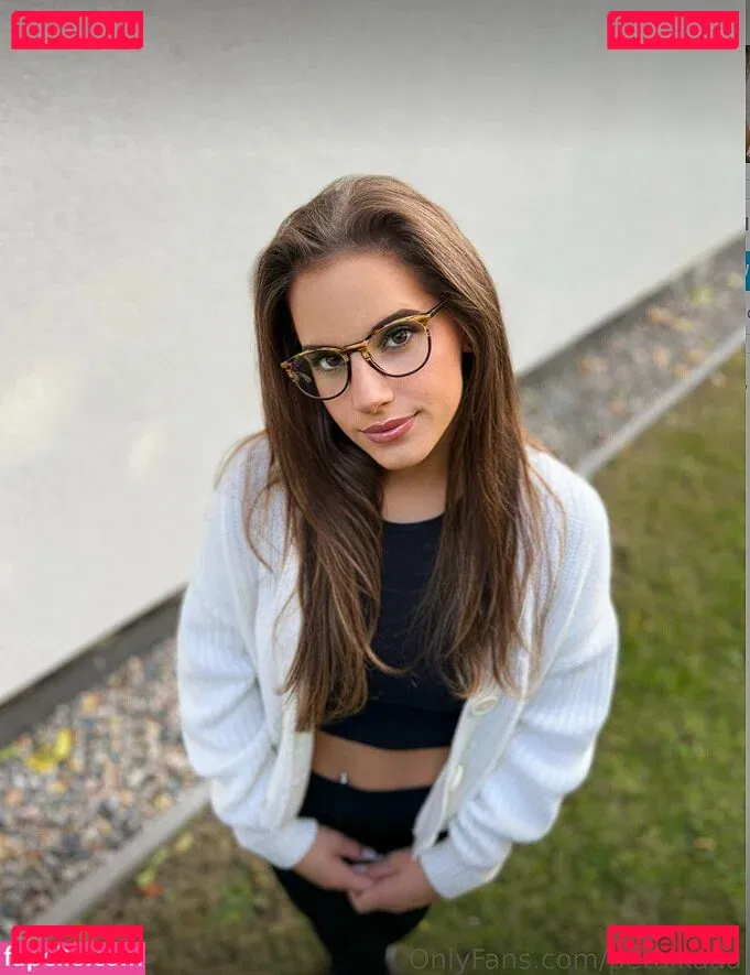 petulkaa Onlyfans Photo Gallery 