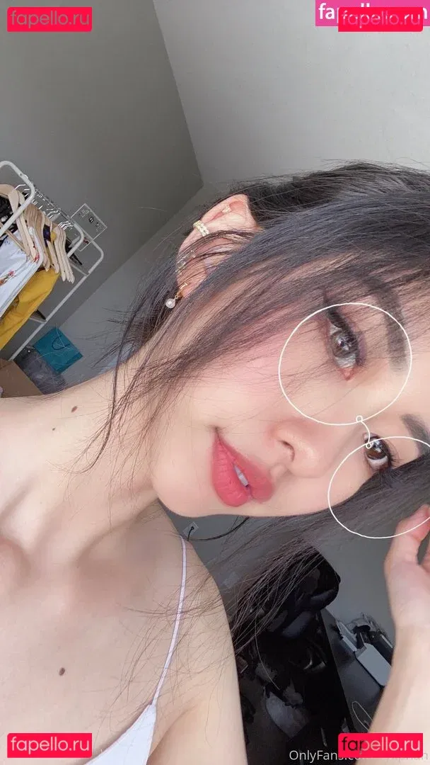 Vyxia Vyxphan Onlyfans Photo Gallery 