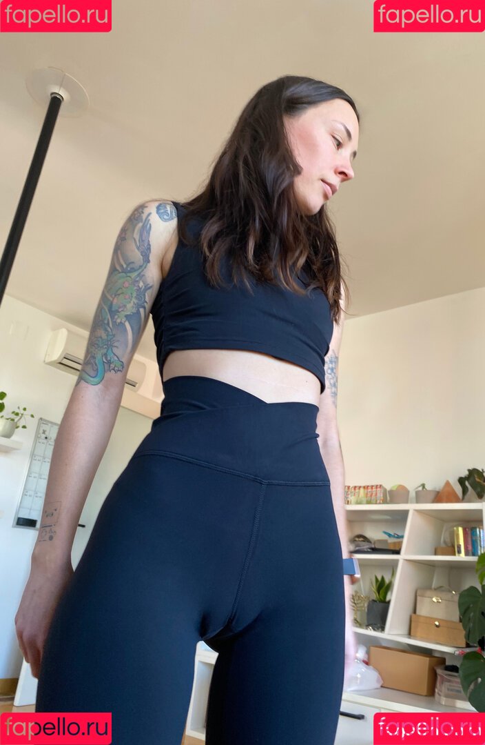 Ana Katana Onlyfans Photo Gallery 