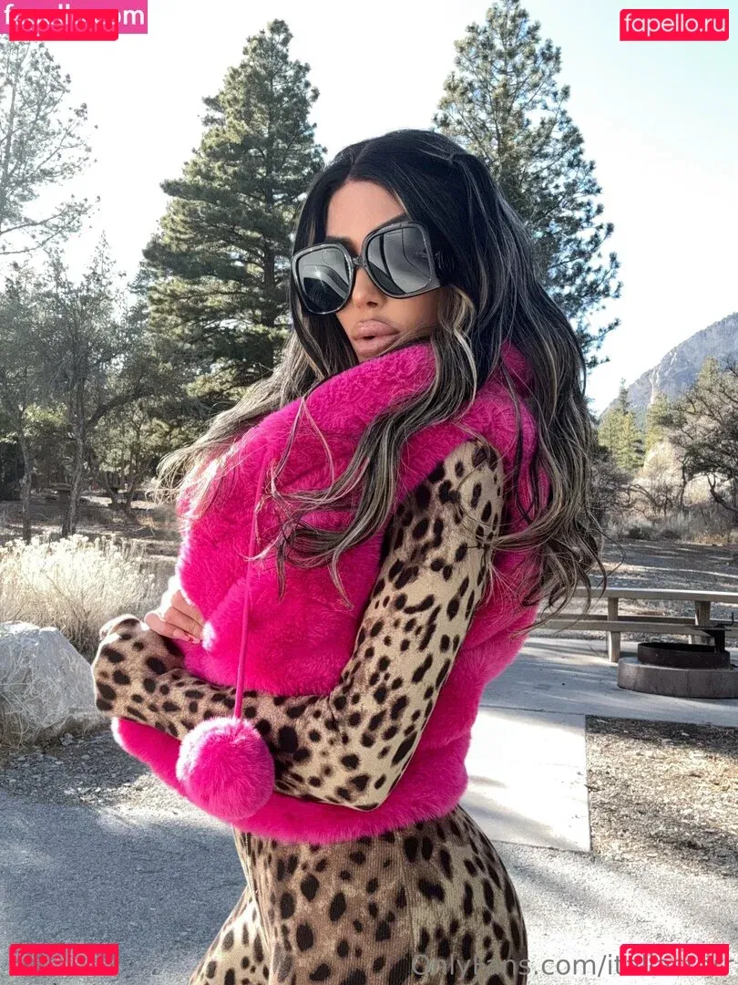 italiastarr Onlyfans Photo Gallery 